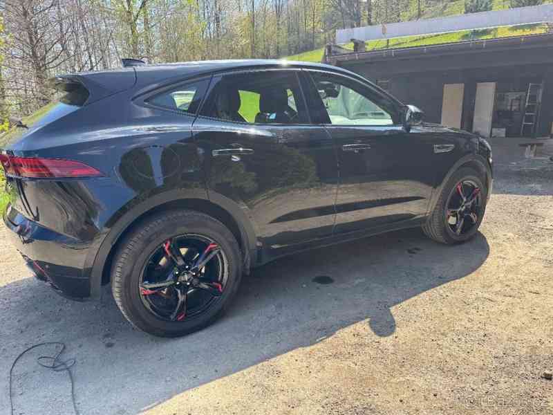 Jaguar E-Pace 2,0 - foto 4