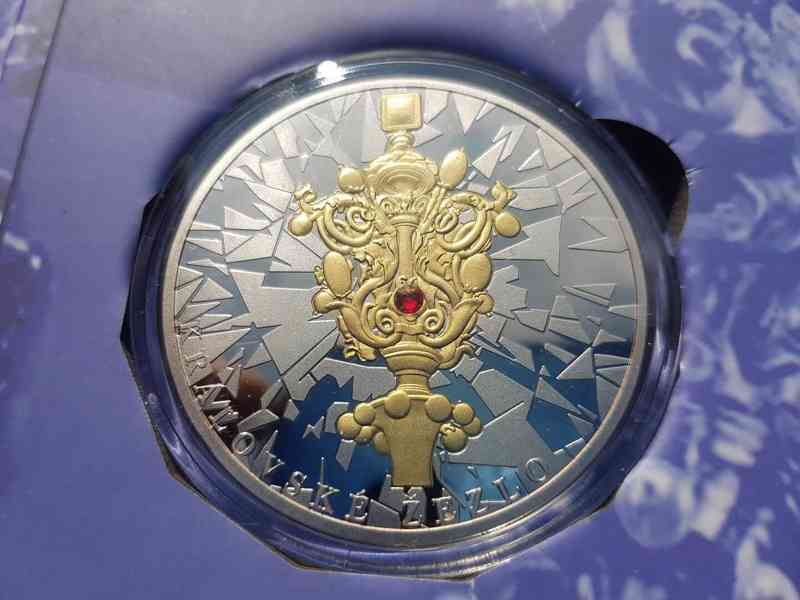 Pamětní mince s vyobrazením korunovačních klenot - foto 6