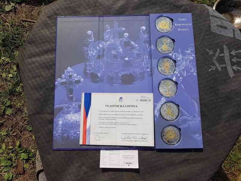 Pamětní mince s vyobrazením korunovačních klenot - foto 2