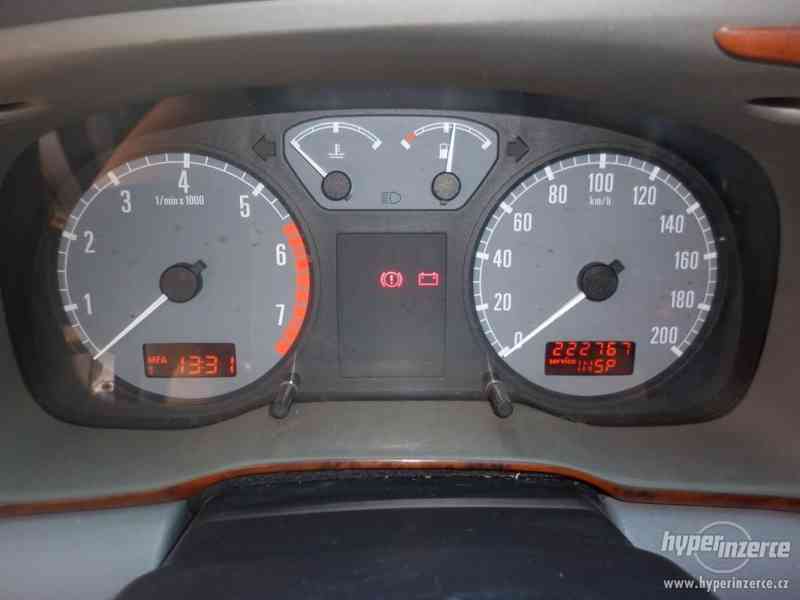 PRODEJ ŠKODA OCTAVIA 1,6 - 40 000KČ (1997) - foto 3