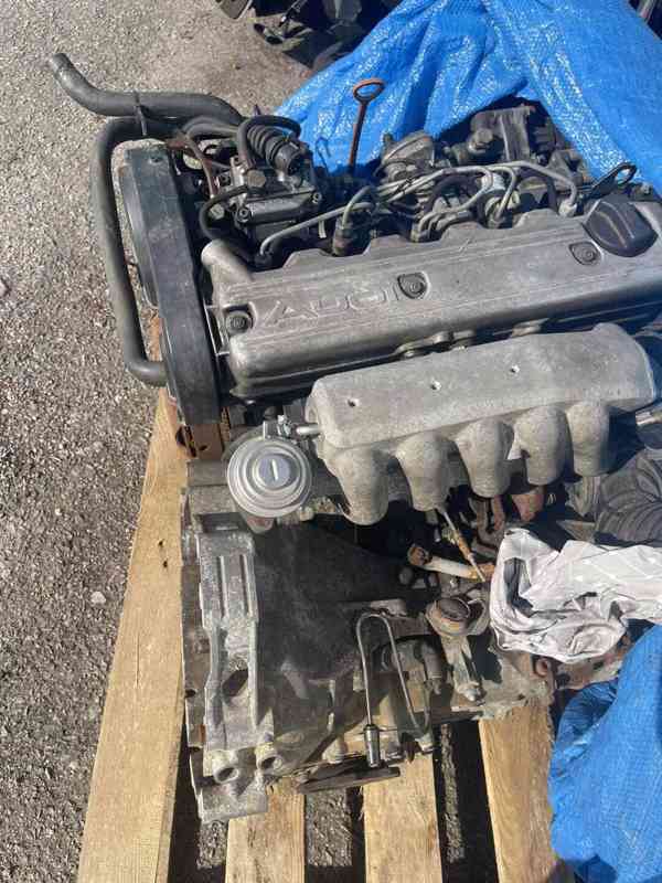 Prodam dily, motor, převodovky na AUDI 100 - foto 8