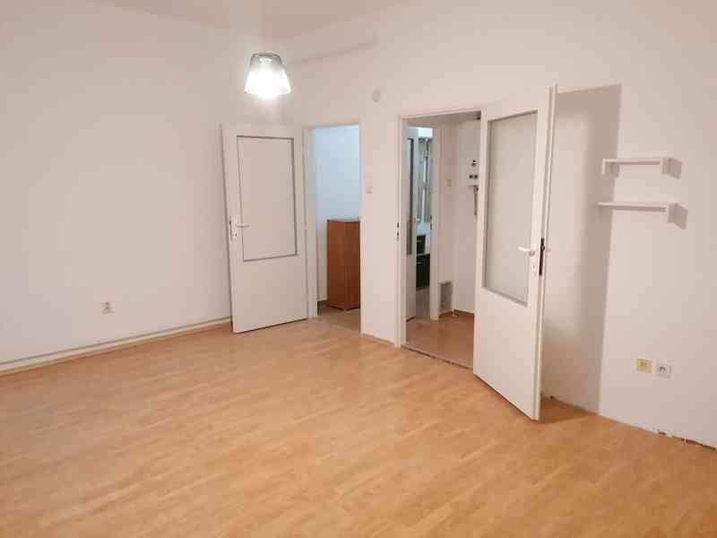 Pronájem bytu 1+1 v Jihlavě - foto 7