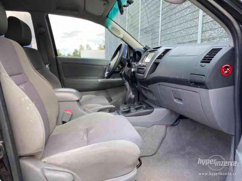 Toyota Hilux 3.0 D 4X4 Double Cab Comfort 126kw - foto 11
