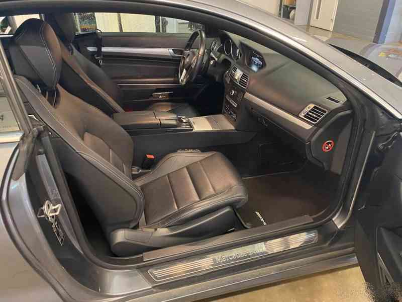 Mercedes Benz E 500 - foto 15