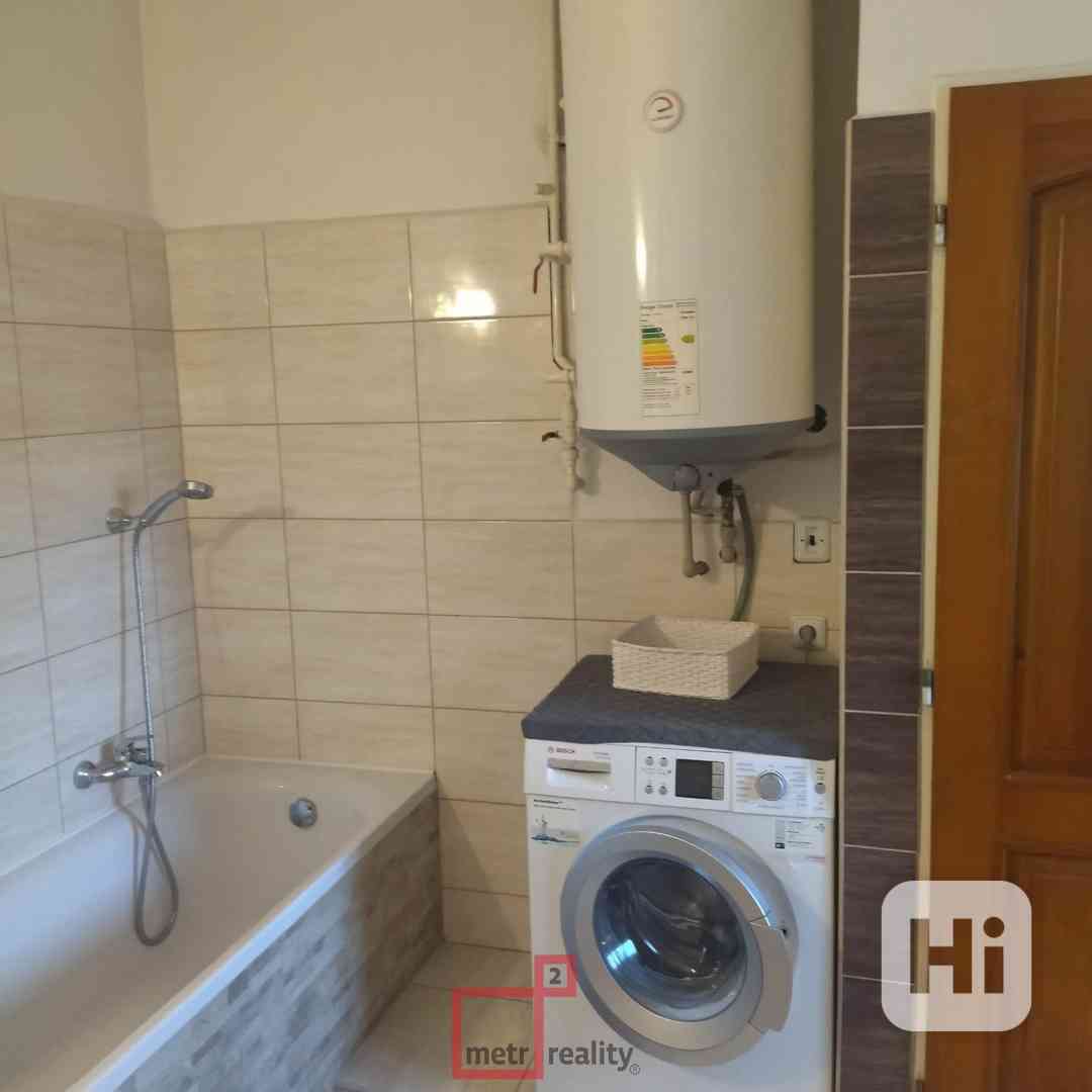 Rodinný dům 180m2 na pozemku 1402m2 - Hněvotín - foto 25