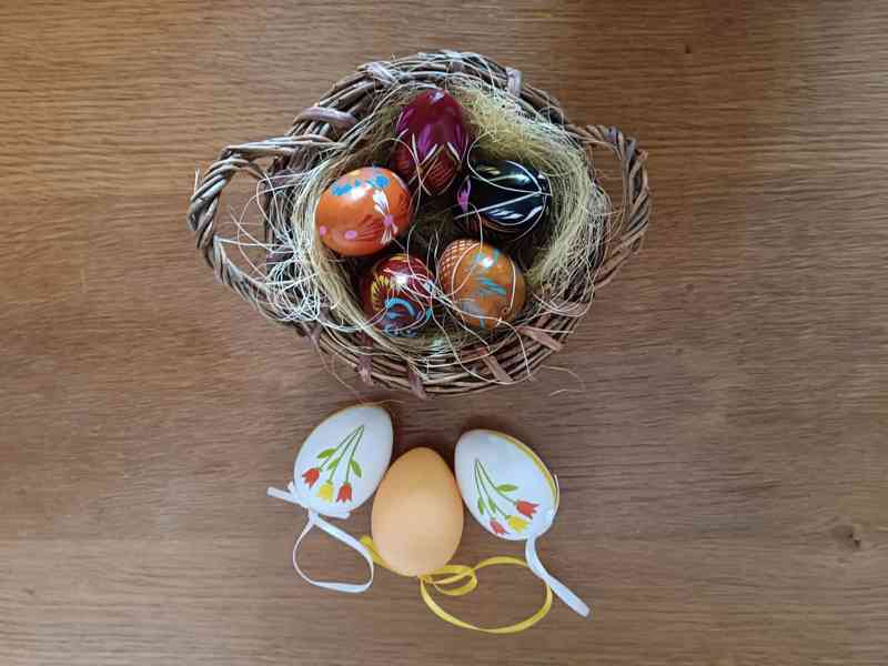 Velikonoční vejce v košíku - foto 3