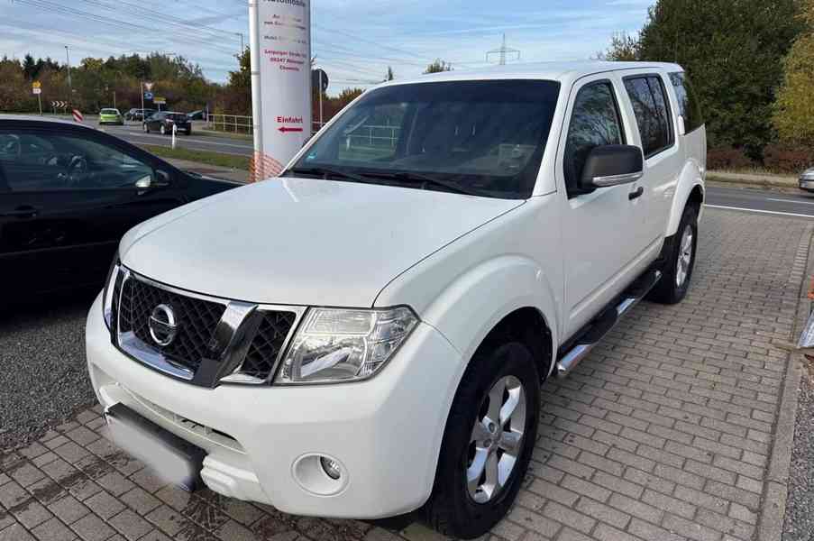 Nissan Pathfinder 2.5 dCi LE 140kw - foto 13