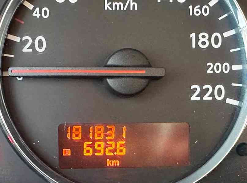 Nissan Pathfinder 2.5 dCi LE 140kw - foto 10