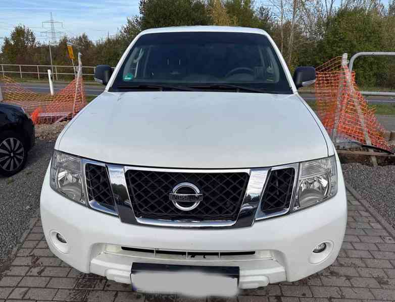 Nissan Pathfinder 2.5 dCi LE 140kw - foto 3