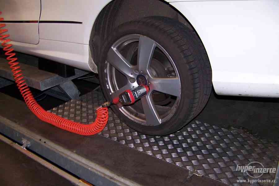 Mobilní pneu-autoservis: Zouvačka, vyvazovačka, zvedák - foto 9