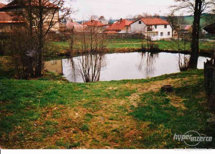 Prodám chalupu se zahradou a vlastním rybníkem - foto 2