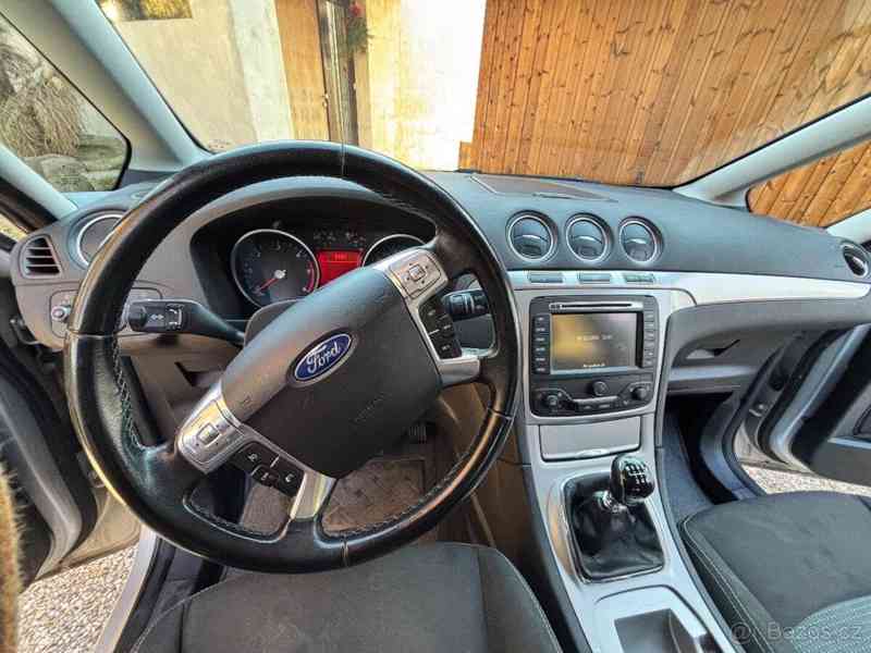 Ford Galaxy 2,0 - foto 19