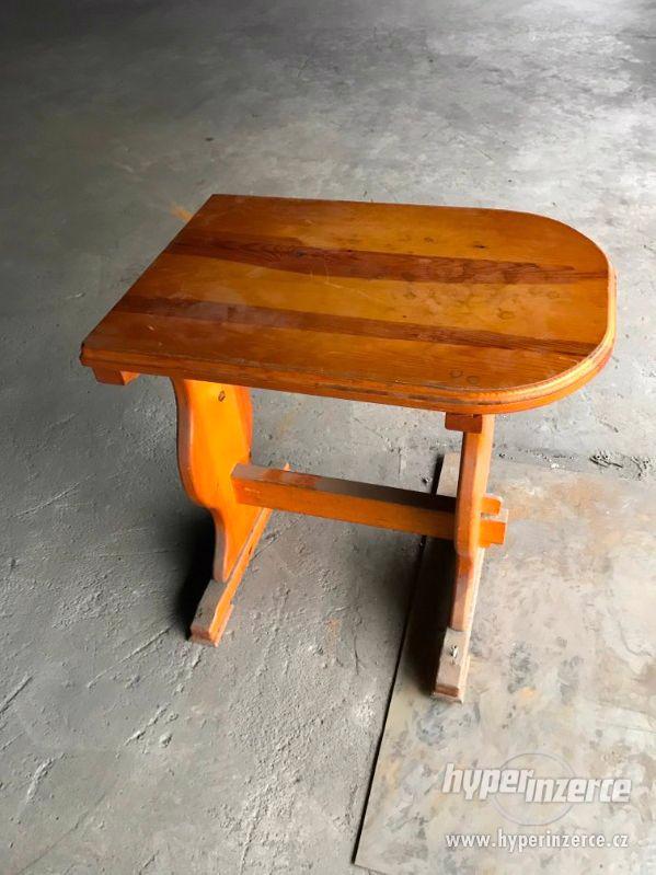 Dřevěný set - stůl,stůl půl ovál,lavice,židle - foto 2
