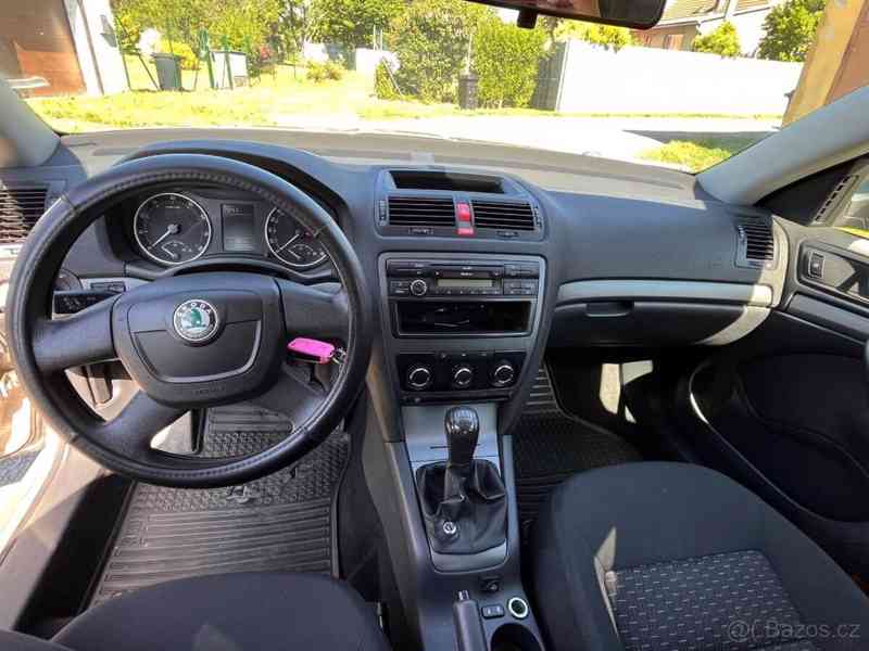 Škoda Octavia 1,6   II COMBI 2012, 75kW - foto 9