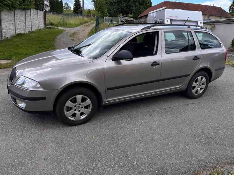 Škoda Octavia 1,6   II COMBI 2012, 75kW - foto 2