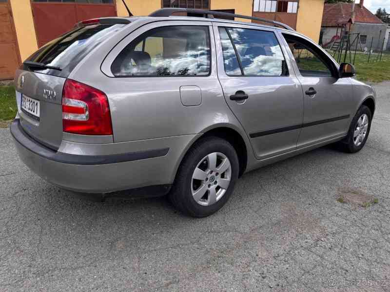 Škoda Octavia 1,6   II COMBI 2012, 75kW - foto 4