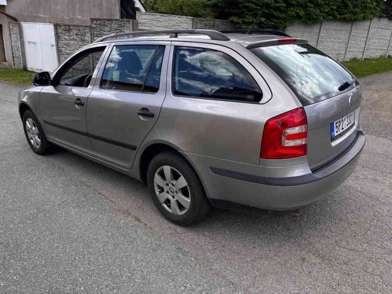 Škoda Octavia 1,6   II COMBI 2012, 75kW - foto 5