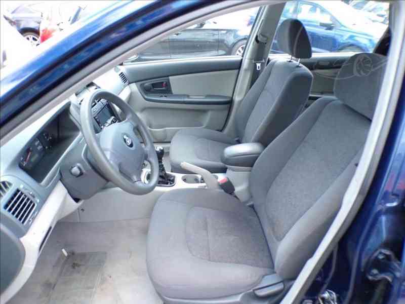 Kia Cerato 1,6 CRDI - foto 7