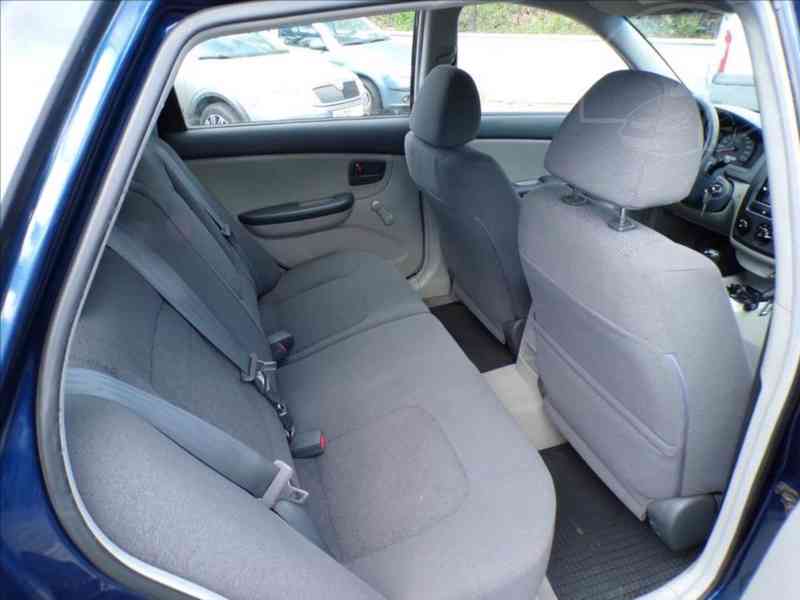 Kia Cerato 1,6 CRDI - foto 10