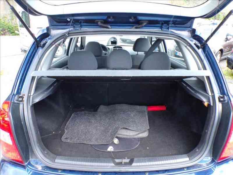 Kia Cerato 1,6 CRDI - foto 9
