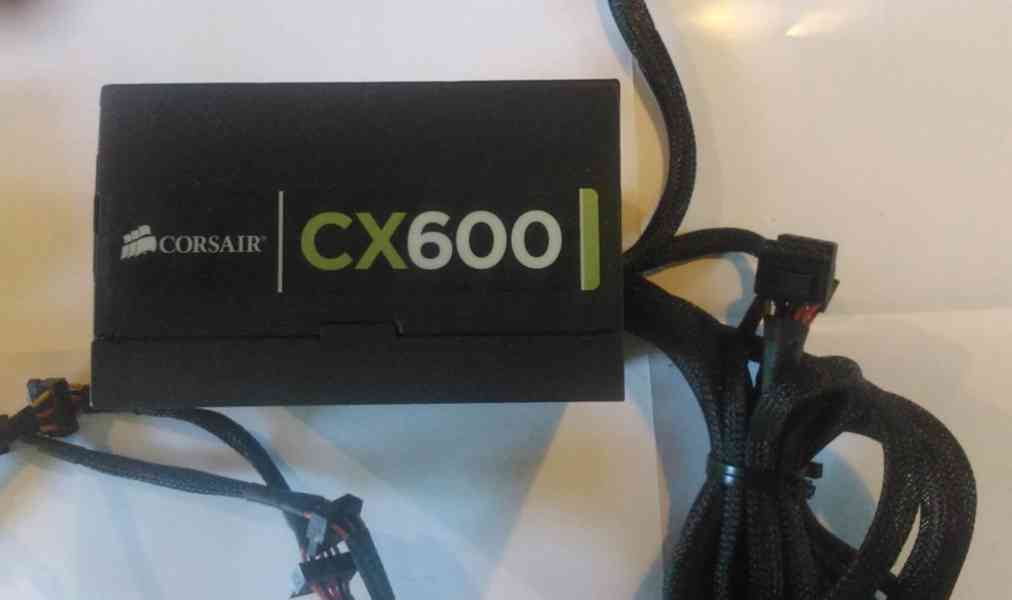 PC ATX Zdroj Corsair CX 600 W - foto 3