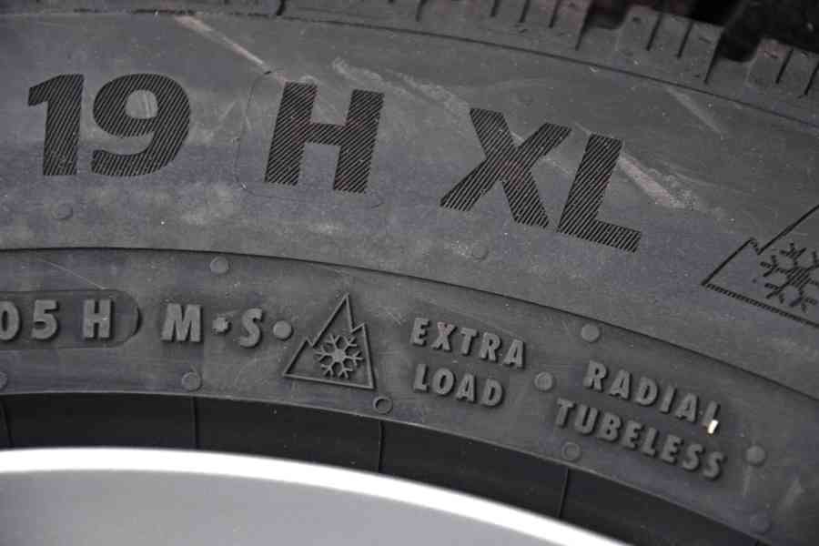 NOVÉ zimní orig.Alu kola Volvo XC90 235/55R19 Continental - foto 4