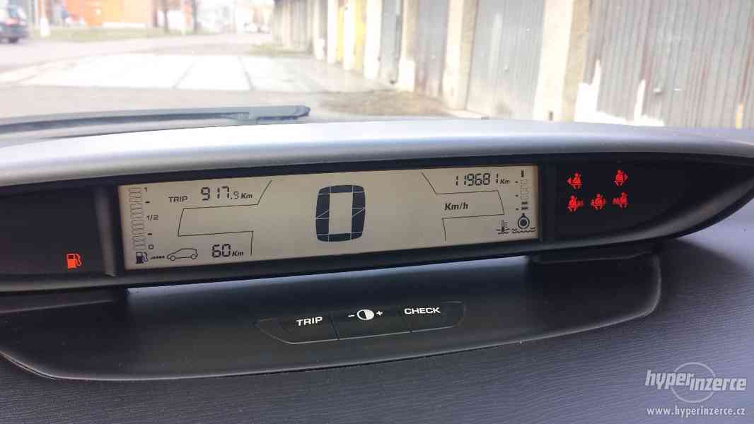 Citroen C4 1.6 HDI 16 V  kupé - foto 7