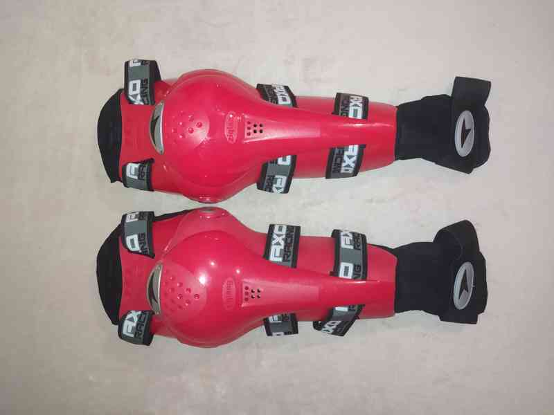 CHRÁNIČE NA KOLENA A LOKTY/ KOLENNÍ A LOKETNÍ CHRÁNIČE  - foto 2