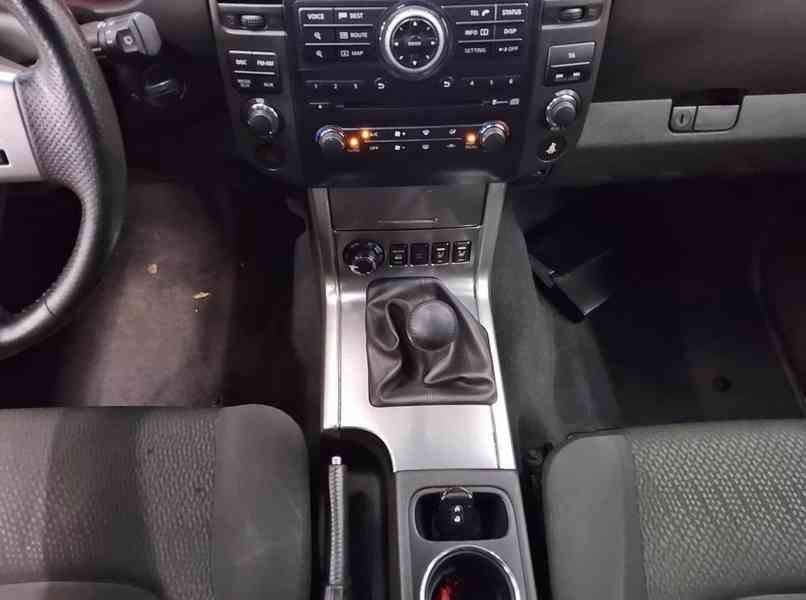 Nissan Pathfinder 2.5 DCI Executive SE 140kw - foto 6