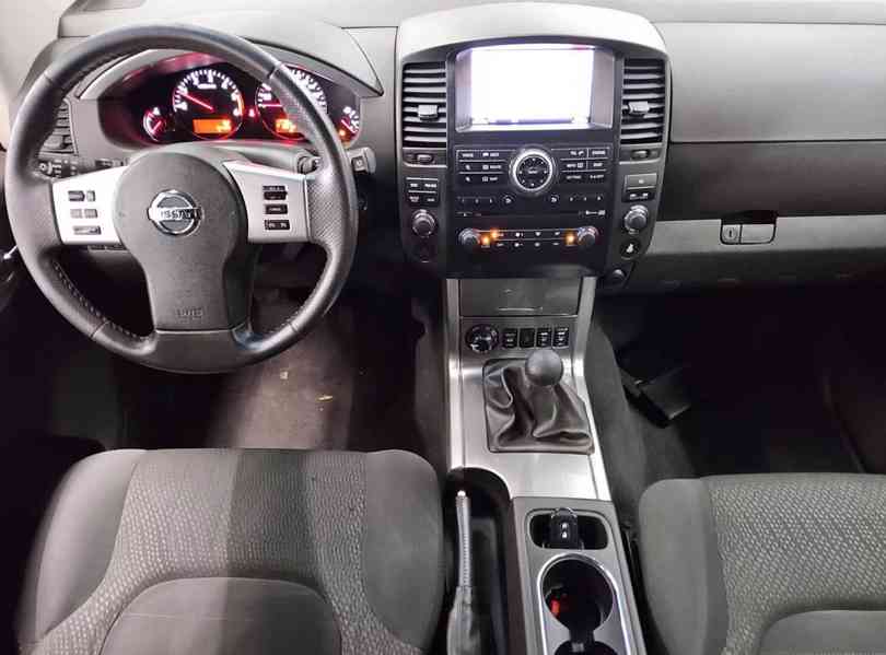 Nissan Pathfinder 2.5 DCI Executive SE 140kw - foto 5