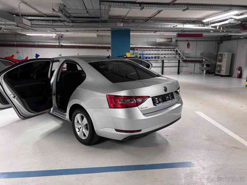 Škoda Superb 2,0   TDI(110kW) - foto 8