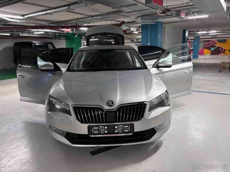 Škoda Superb 2,0   TDI(110kW) - foto 10