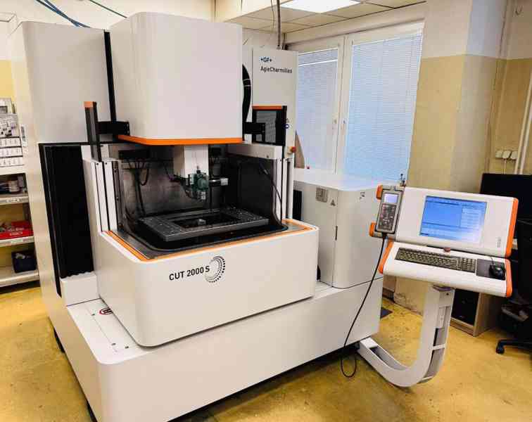 Použitá drátová řezačka CHARMILLES CUT 2000 S, r. v. 2015 - foto 3