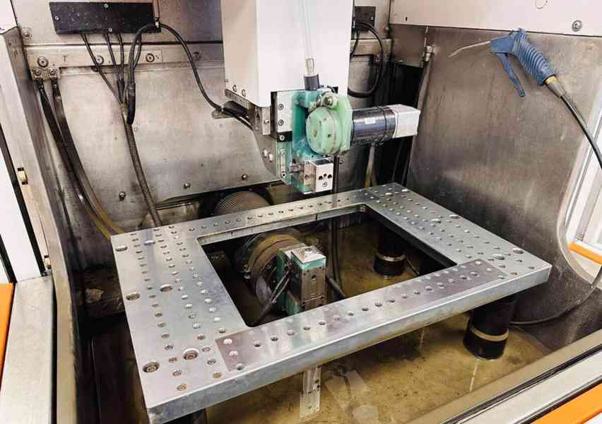 Použitá drátová řezačka CHARMILLES CUT 2000 S, r. v. 2015 - foto 4