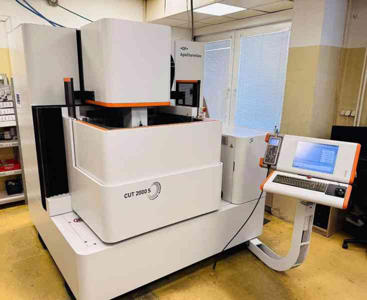 Použitá drátová řezačka CHARMILLES CUT 2000 S, r. v. 2015 - foto 2