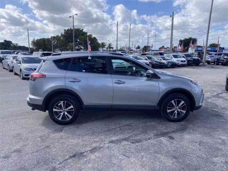 Toyota Rav4 2018  - foto 1