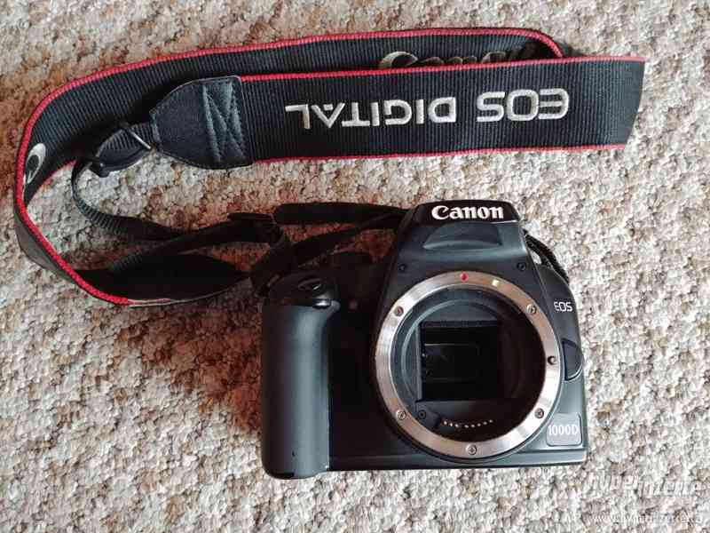 Canon EOS 1000D, 18-55 IS - foto 3