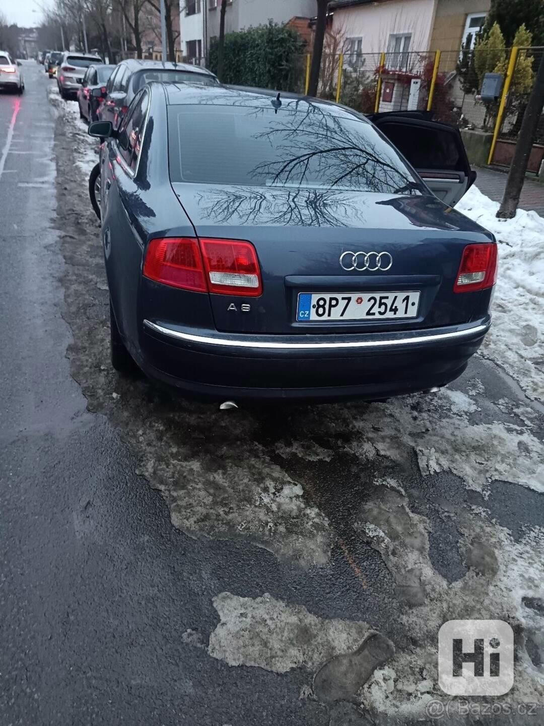 Audi A8 - foto 1