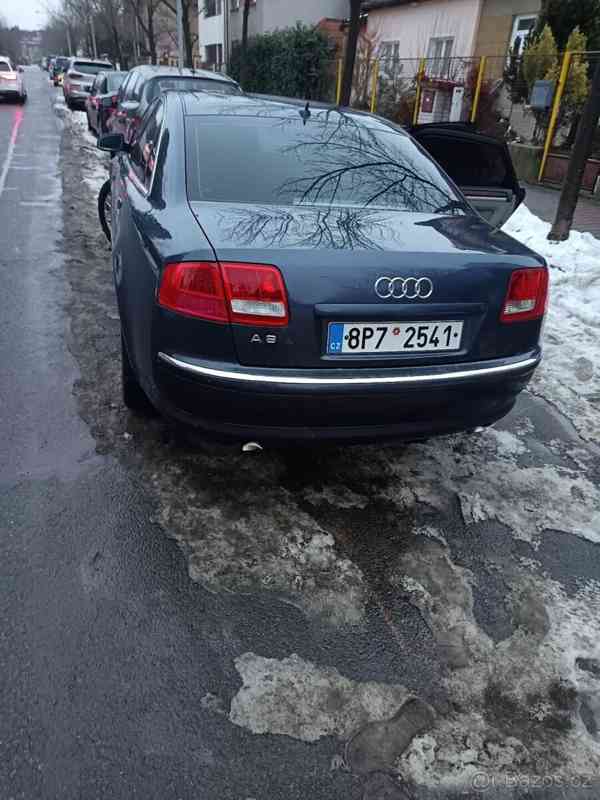 Audi A8 - foto 1