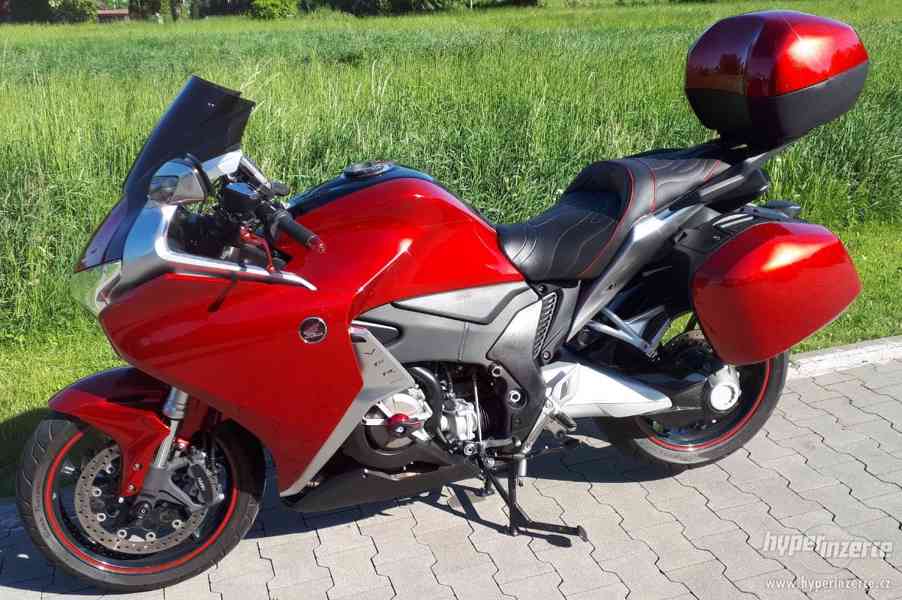 Prodám Honda VFR 1200F - foto 1