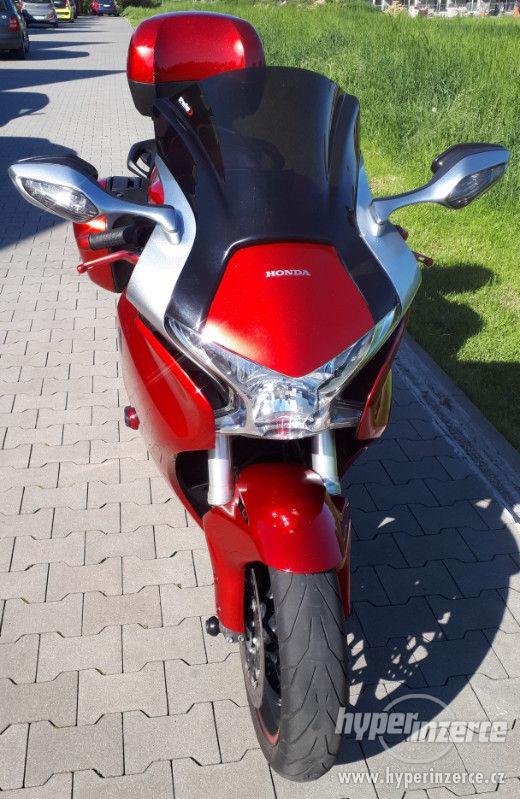 Prodám Honda VFR 1200F - foto 8