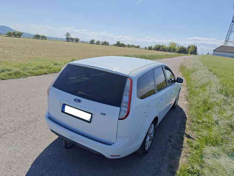 Ford Focus 1,6 - 2010 - foto 7