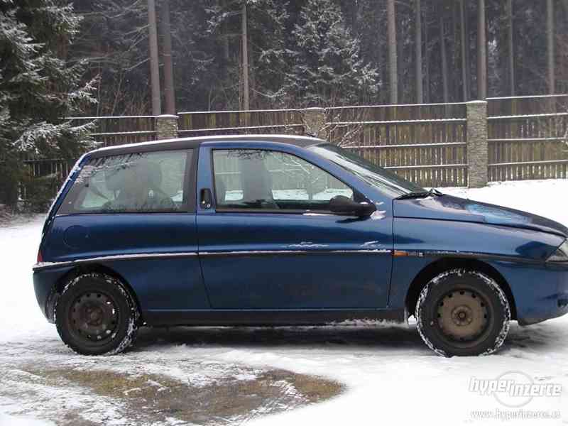 lancia Y - foto 1
