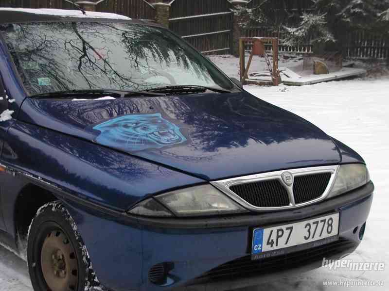lancia Y - foto 2
