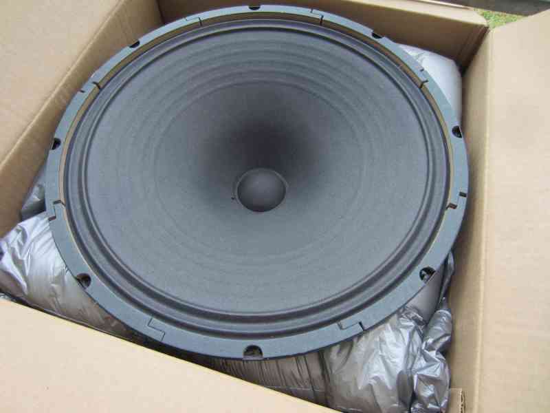 Kytarový reproduktor Fender 15", 8ohm, 50W - foto 2