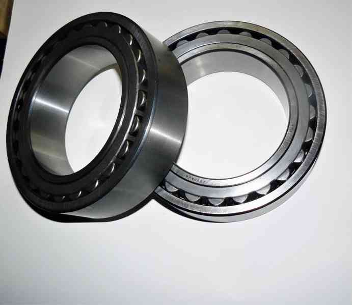 Ložisko 23026 JB ZKL ČR - 200x130x52 mm (sada 2 ks) NOVÉ. - foto 1