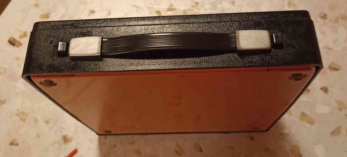 Starý psací stroj - foto 5