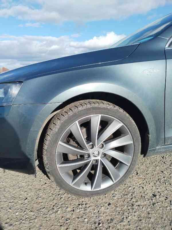 Škoda Octavia 2,0   3 4x4 tdi dsg L&K - foto 33