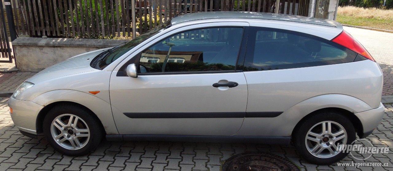 FORD FOCUS 1,6 74 kW 2001 - foto 1