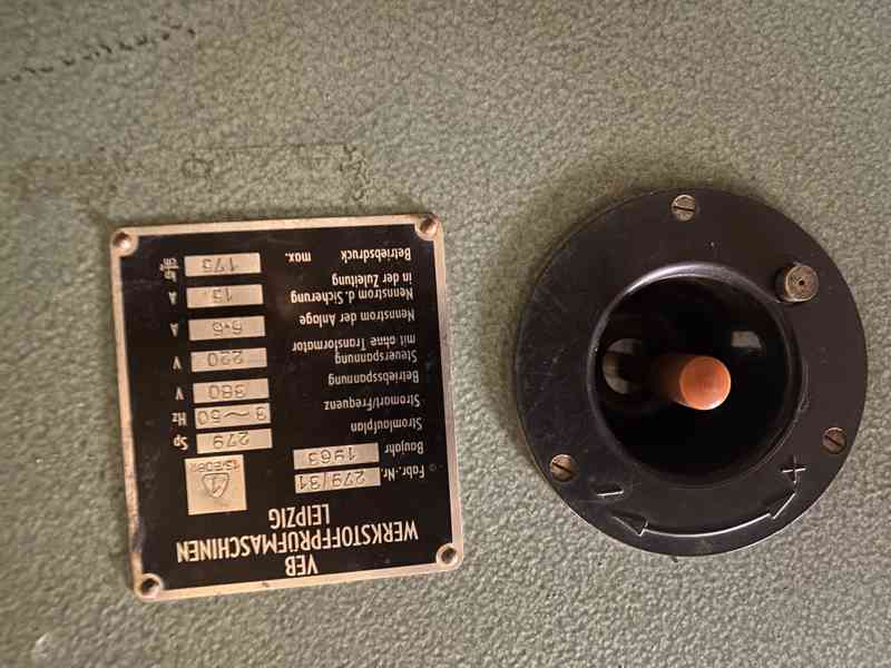 Stroj pro zkoušky VEB Werkstoffprüfmaschinen Leipzig - foto 4